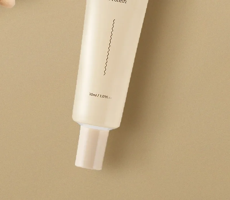 Soya oqsili va suvo'tlari bilan bo'yin kremi Cream Milk — 30 ml